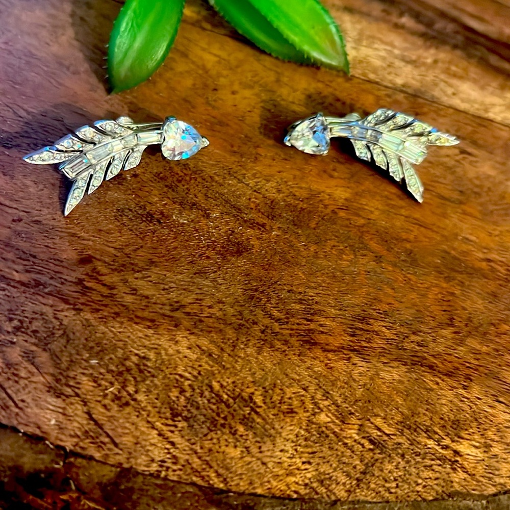 ARROW/FEATHER EARRINGS
